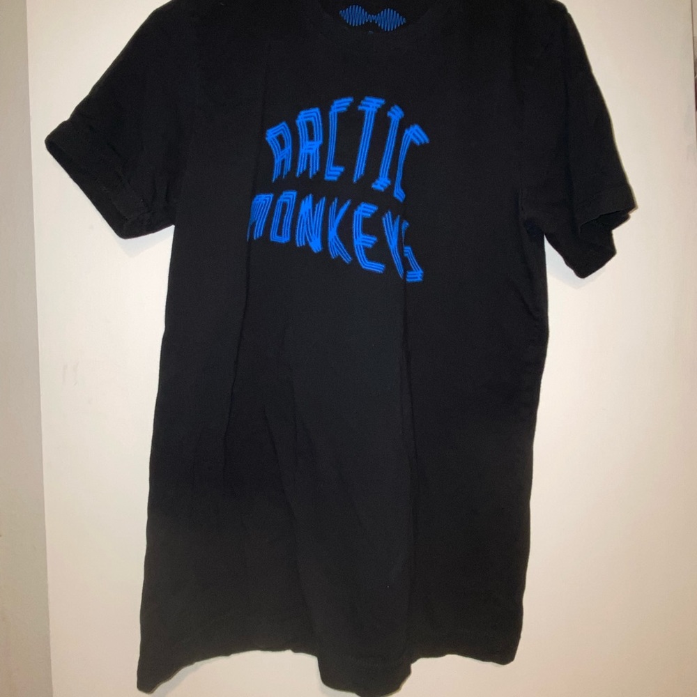 2018 Arctic Monkeys tour shirt. Size M